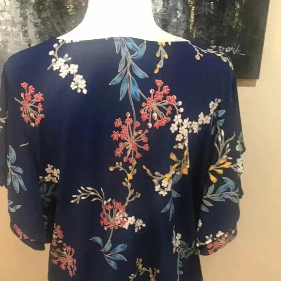 Liz Claiborne Career Floral Top Layered Oversized Short Bell Sleeves-Size XL - Picture 8 of 9
